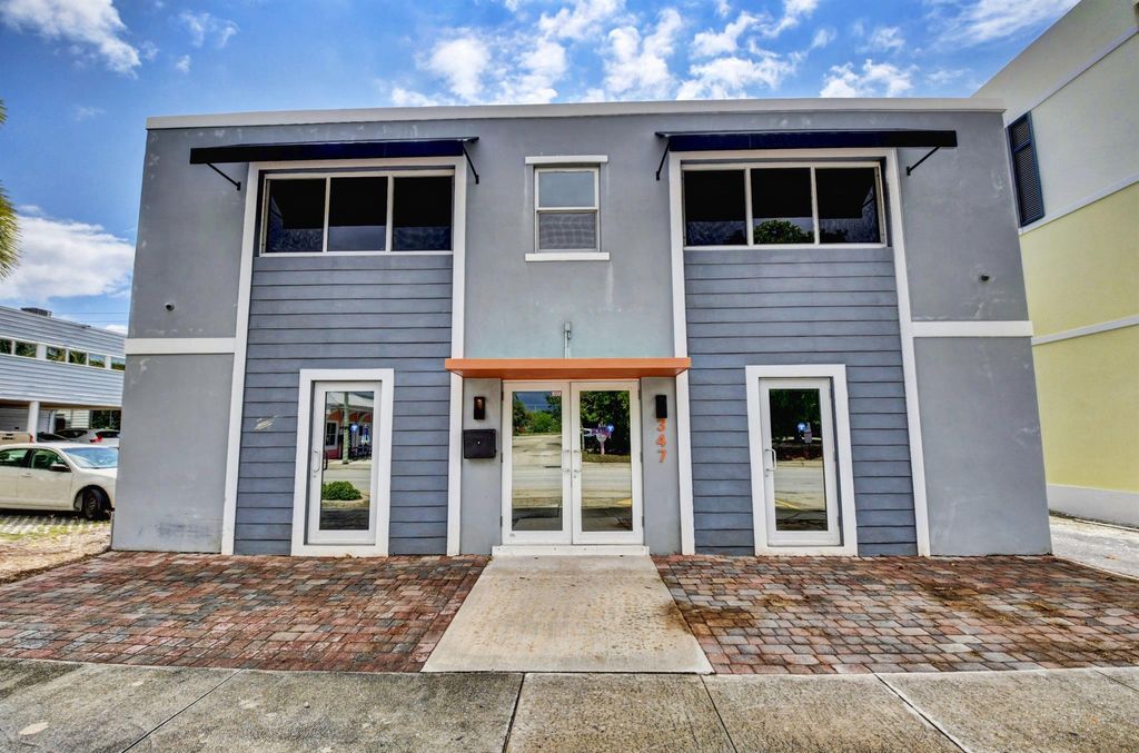 Photo of 347 NE 5th Avenue, Delray Beach, FL (MLS # R10947899)