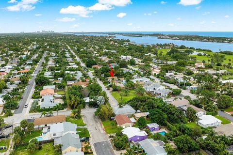 A home in Lake Worth Beach