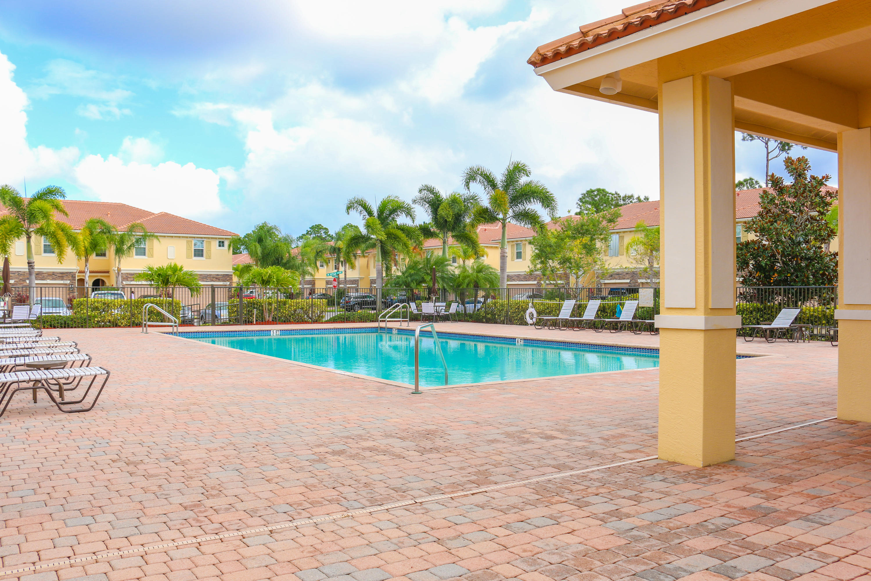 RIVER MARINA PH 2 - Residential