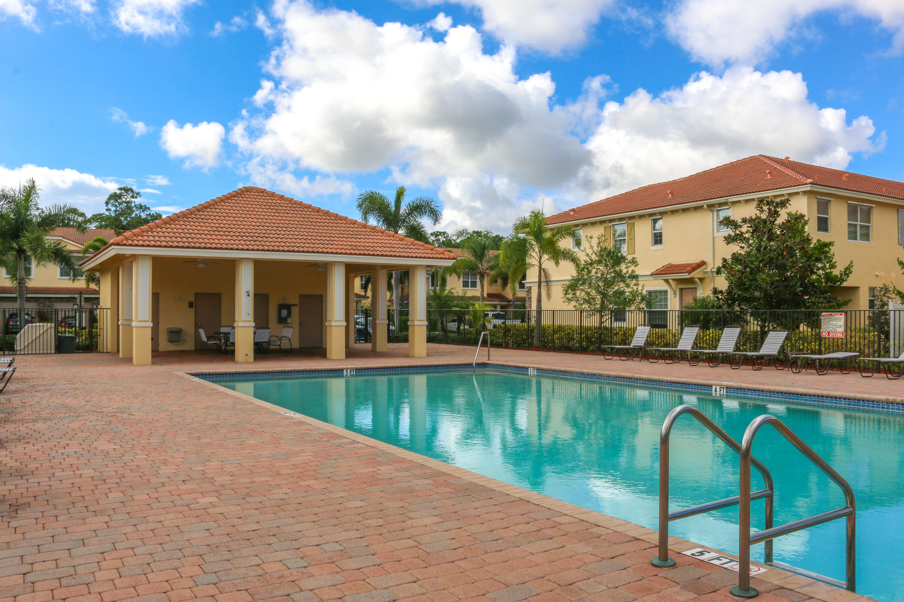 RIVER MARINA PH 2 - Residential