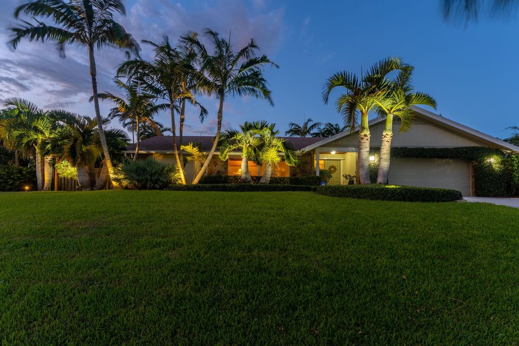 Photo of 1887 Finn Hill Drive, Boynton Beach, FL 33426 (MLS # R10919332)