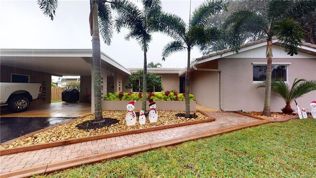 Photo of 5333 Balsam Ter, Plantation, FL 33317 (MLS # F10310540)