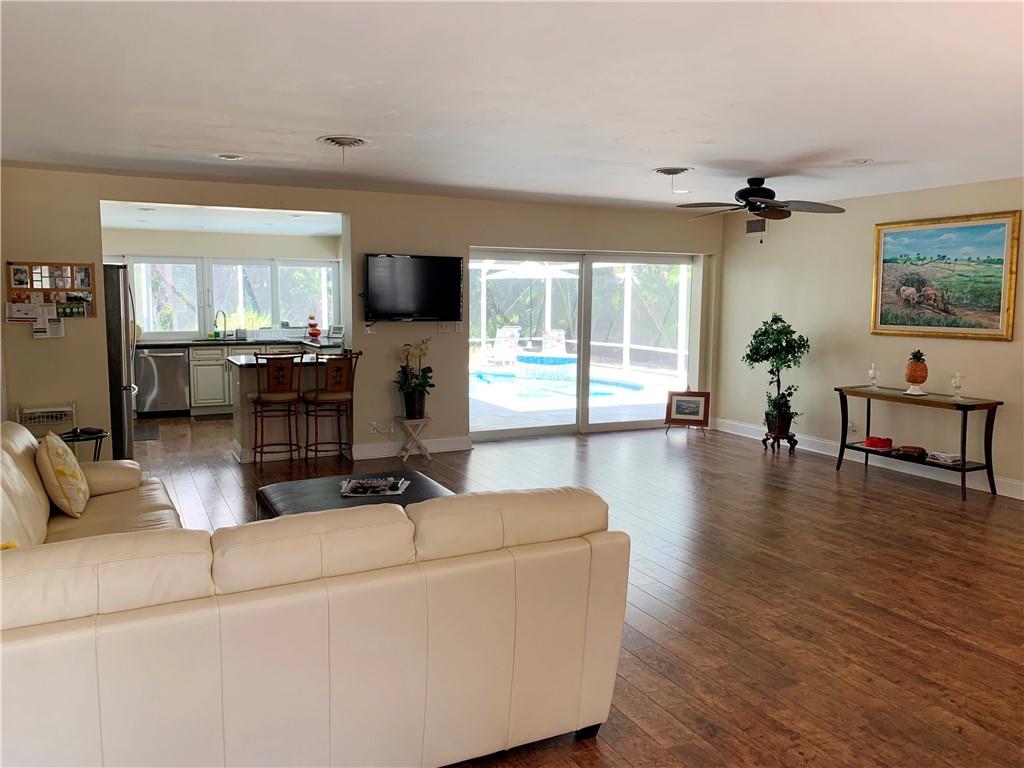 Imperial Point 3rd Sec 55 - Residential