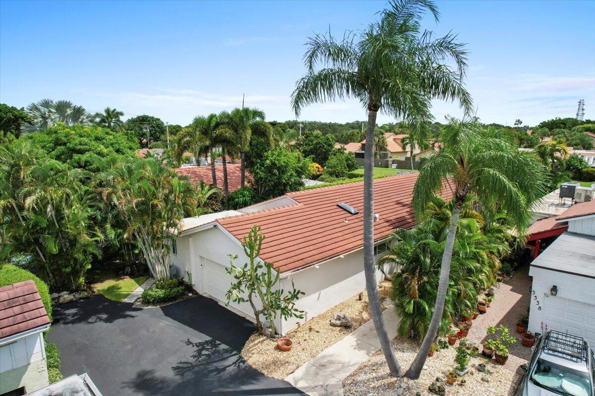 VILLAS OF MONTEREY AT IND - Residential Lease