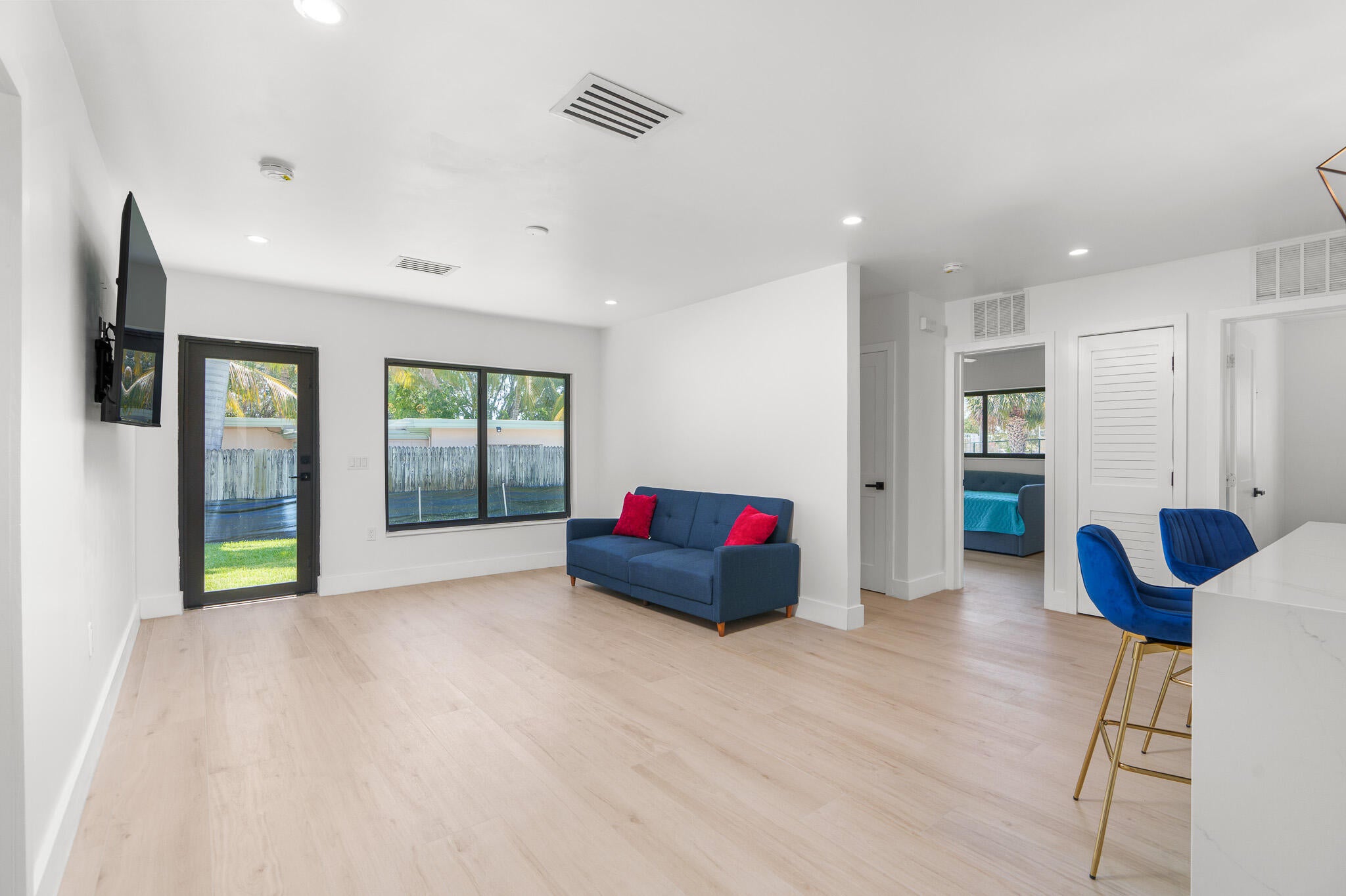 View photos, virtual tours, details... 303 DE CARIE Street 303