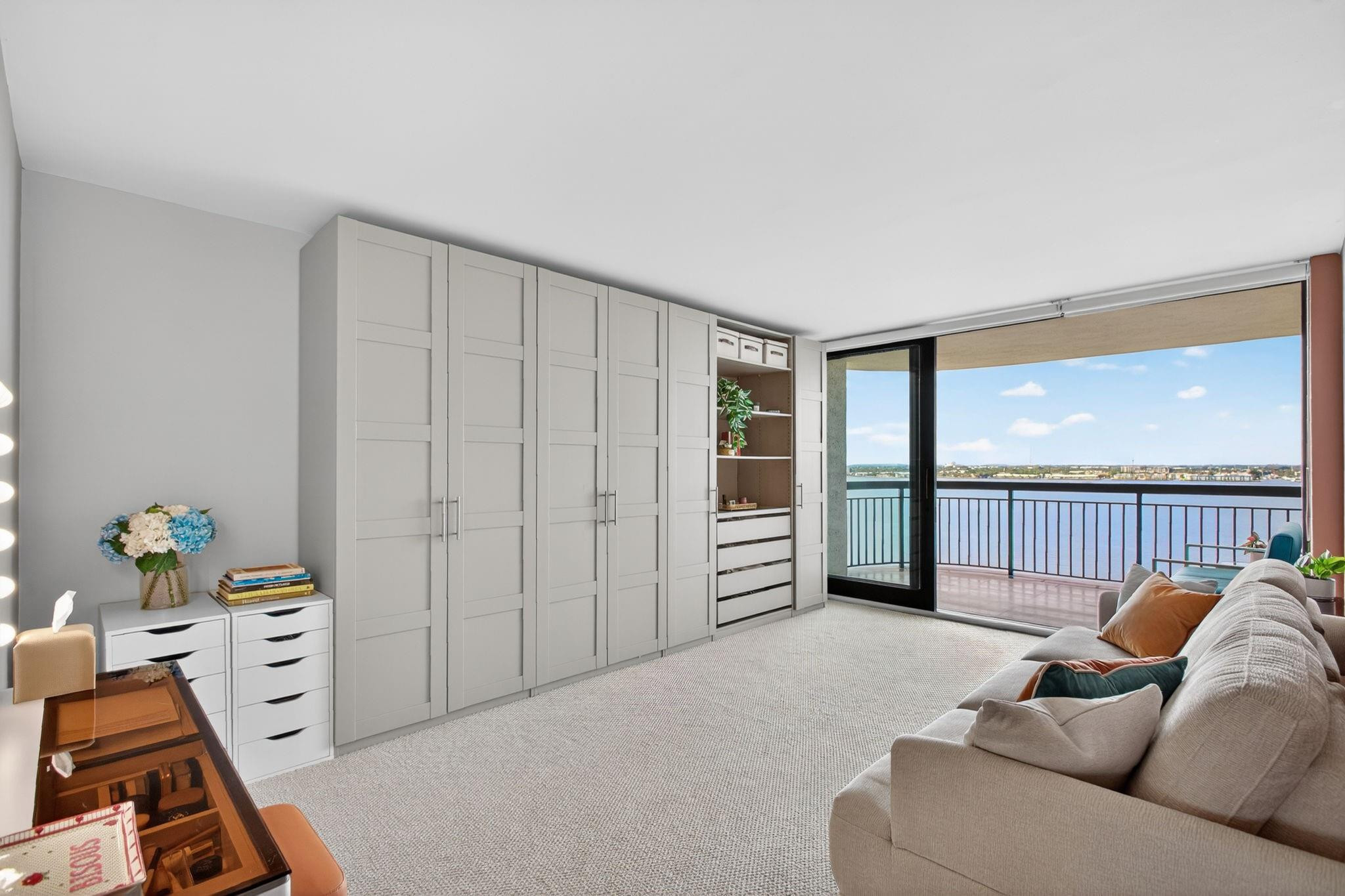 EASTPOINTE COND II UNIT 1 - Residential