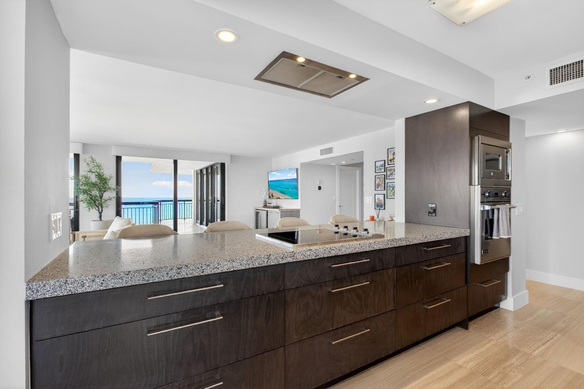 EASTPOINTE COND II UNIT 1 - Residential