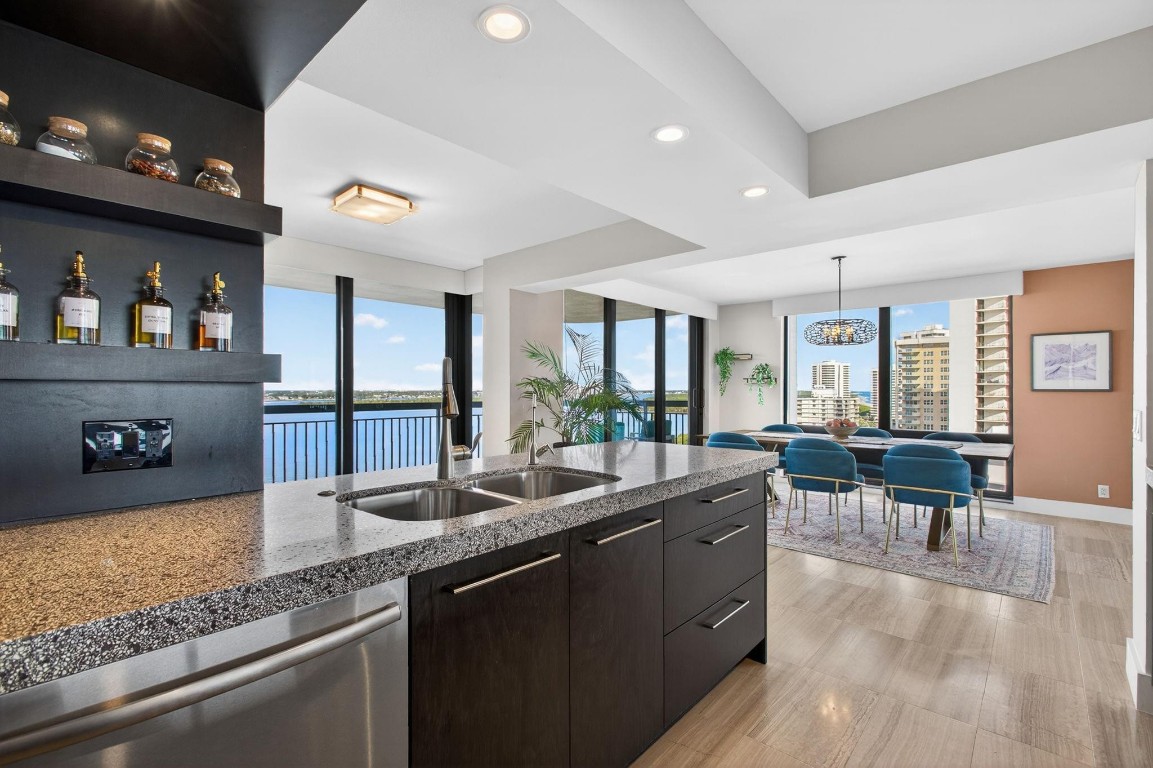 EASTPOINTE COND II UNIT 1 - Residential