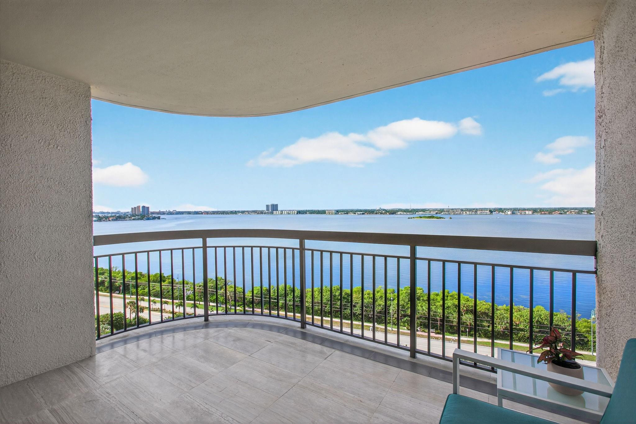 EASTPOINTE COND II UNIT 1 - Residential