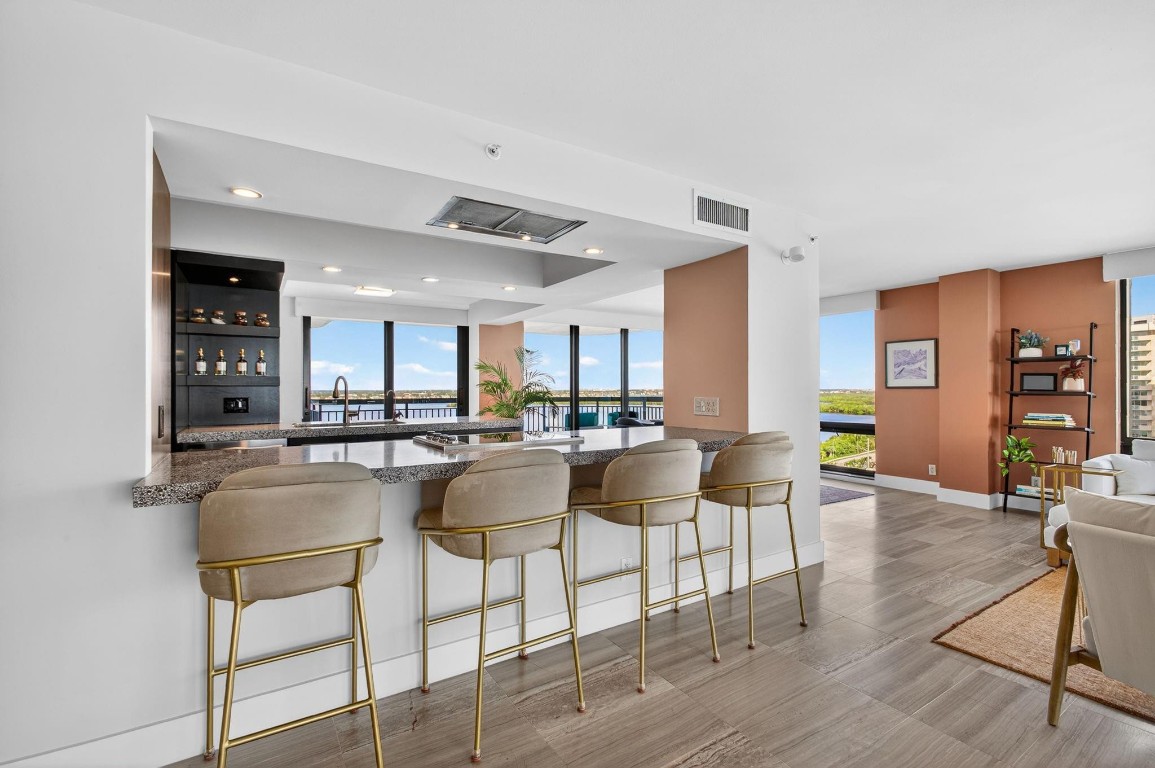 EASTPOINTE COND II UNIT 1 - Residential