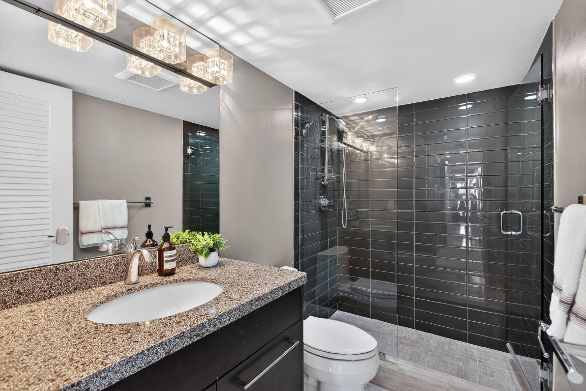 EASTPOINTE COND II UNIT 1 - Residential