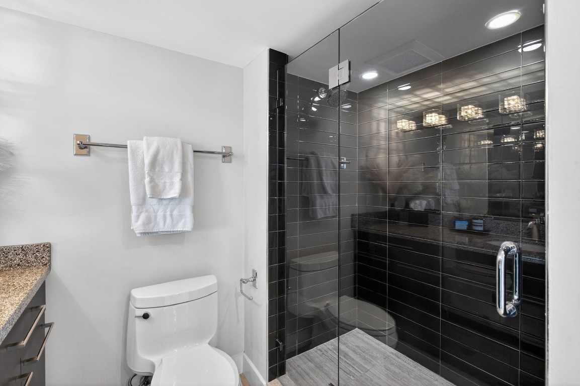 EASTPOINTE COND II UNIT 1 - Residential