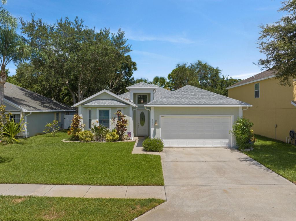 Photo of 110 Briarcliff Circle, Sebastian, FL 32958 (MLS # R11115587)