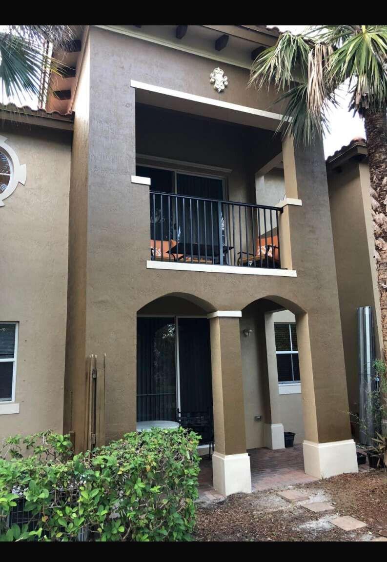 Upgraded 3bed 3bath SS appliances, granite countertops,Washer/dryer 2 secured parking spots, pet welcomed, outside lot next to gulf course. Option to buy.