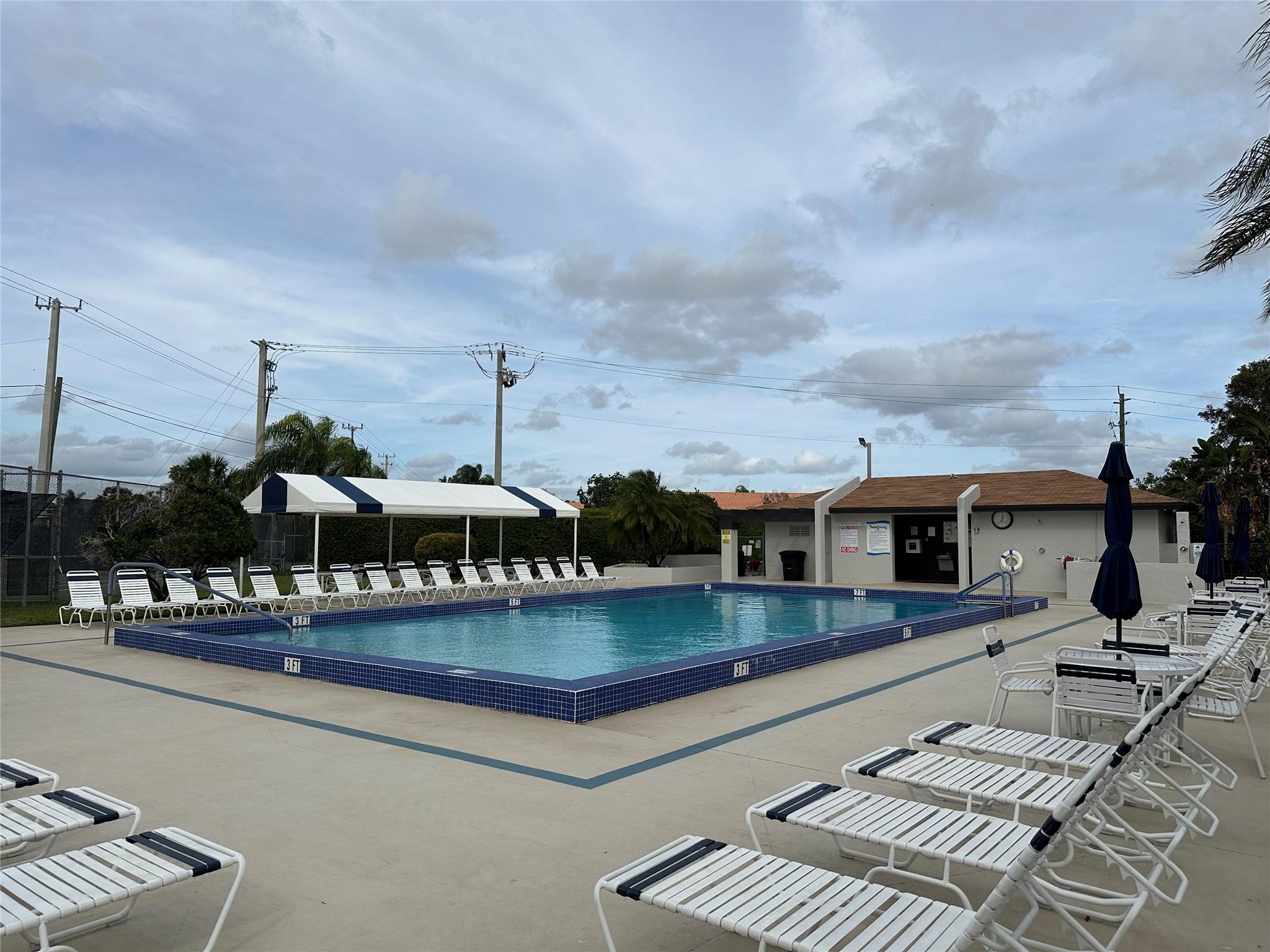 PALM GREENS VILLA DEL - Residential