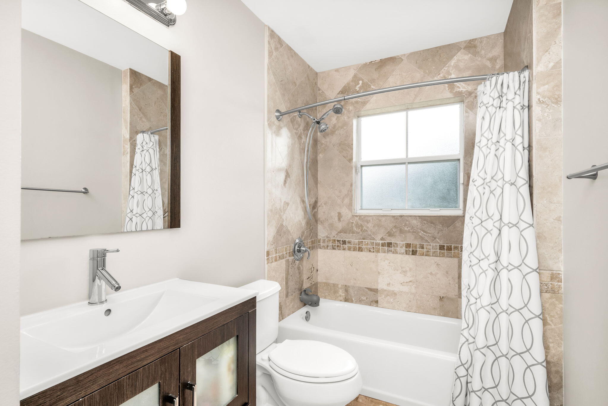WYNDHAM LAKES NORTH - Residential