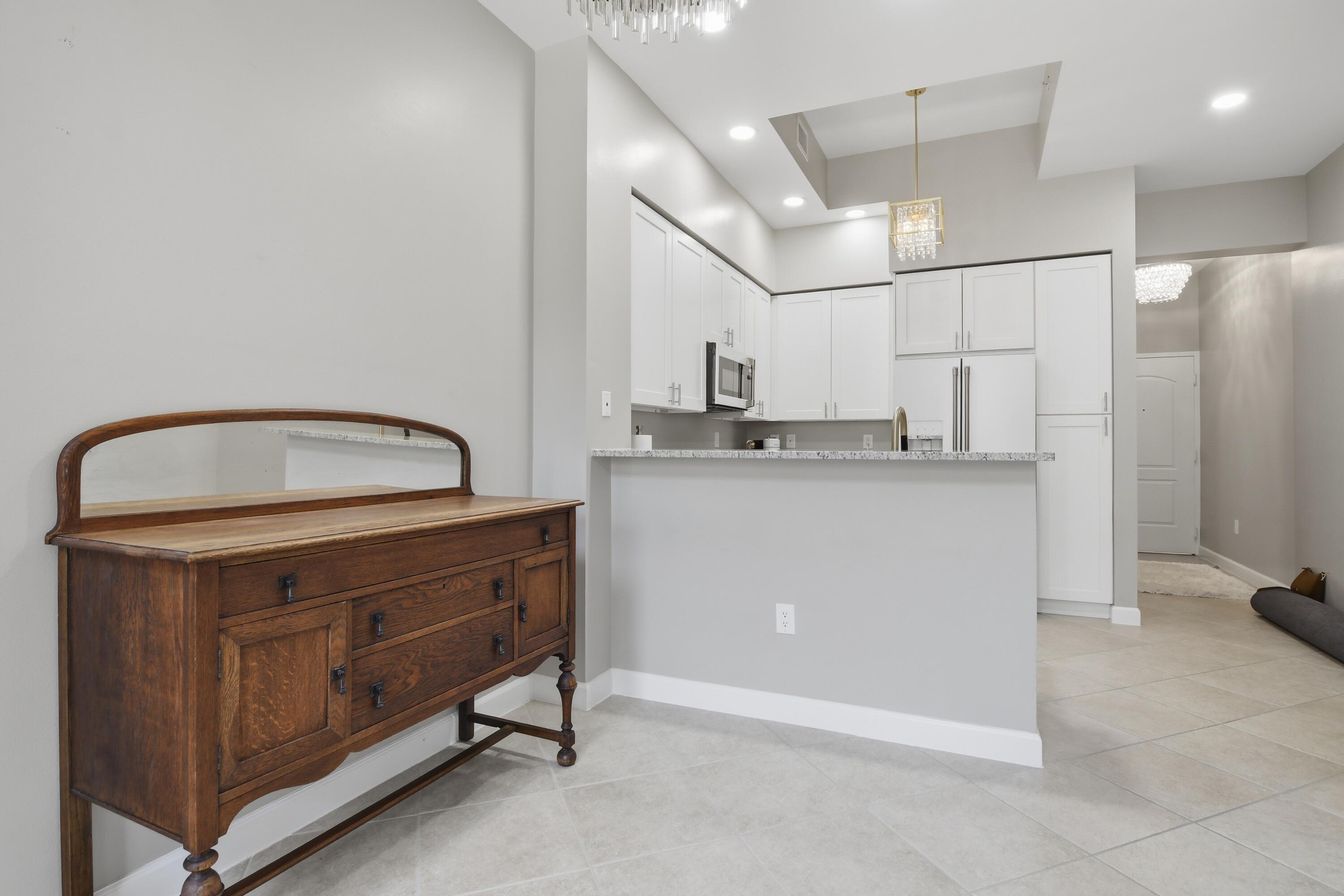 801 S Olive Avenue 206