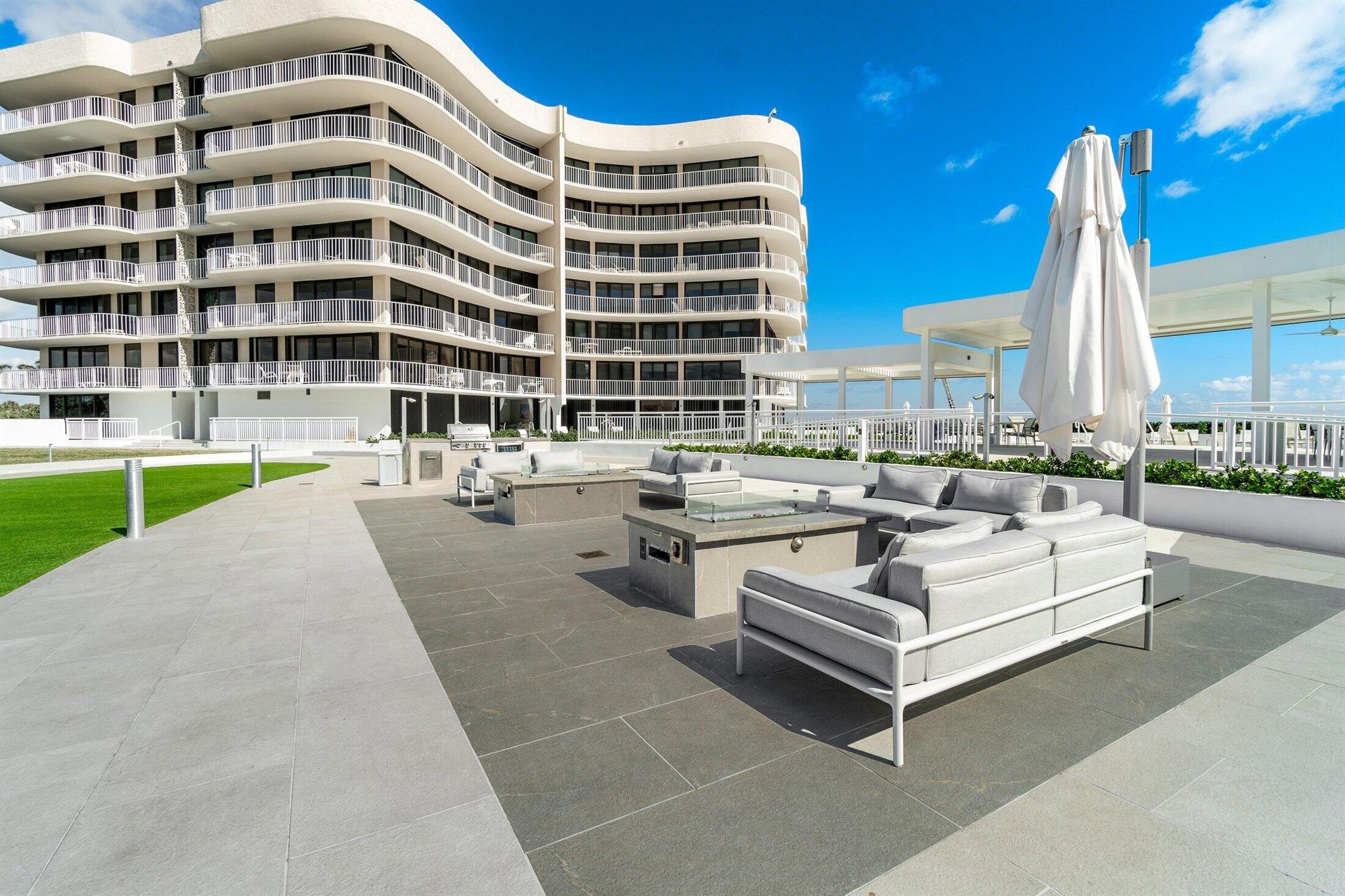 ATRIUMS OF PALM BEACH CON - Residential Lease