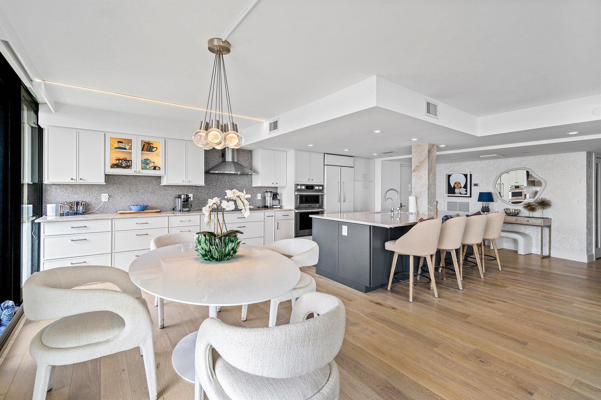 ATRIUMS OF PALM BEACH CON - Residential Lease