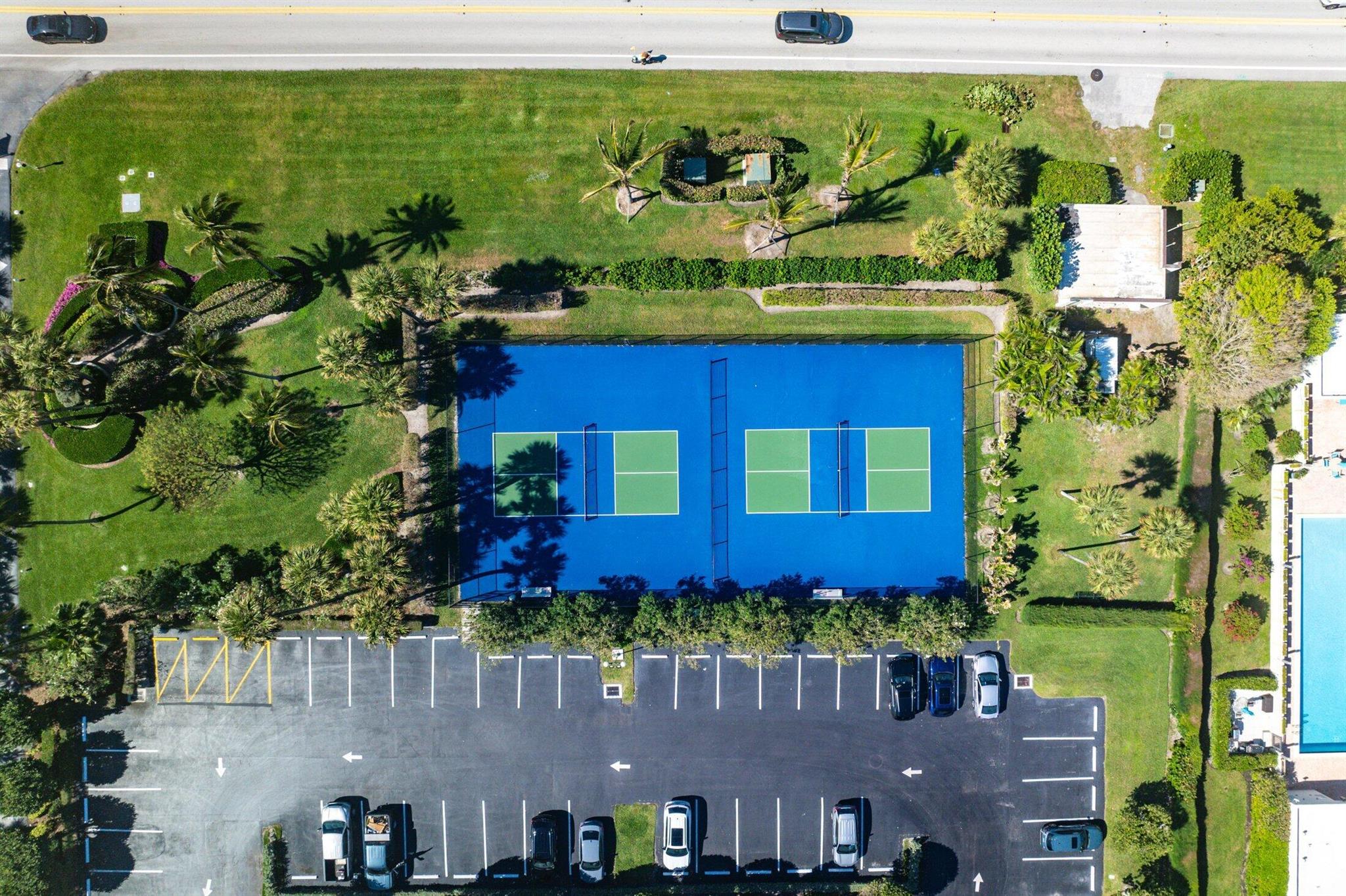 ATRIUMS OF PALM BEACH CON - Residential Lease