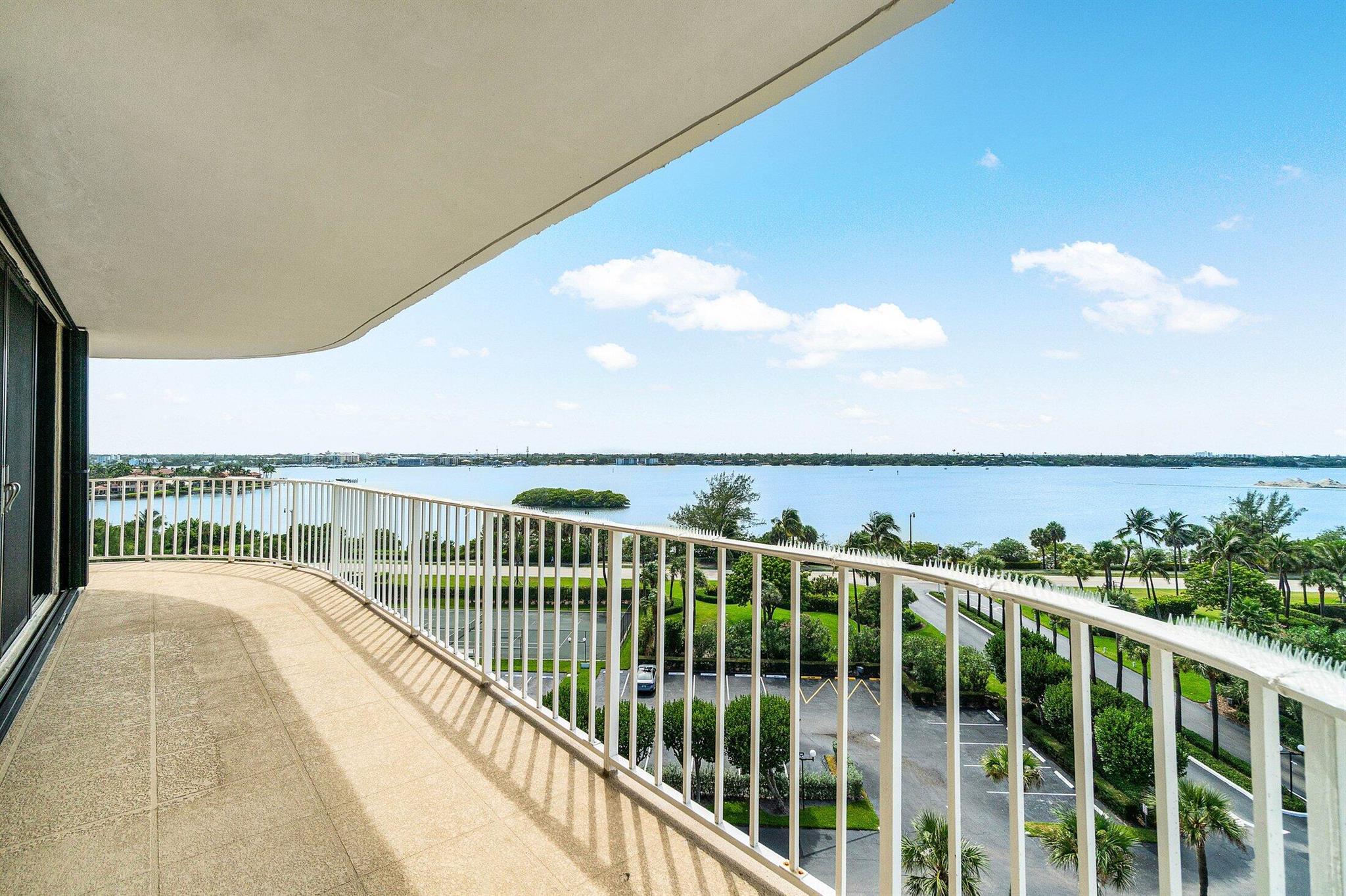 ATRIUMS OF PALM BEACH CON - Residential Lease