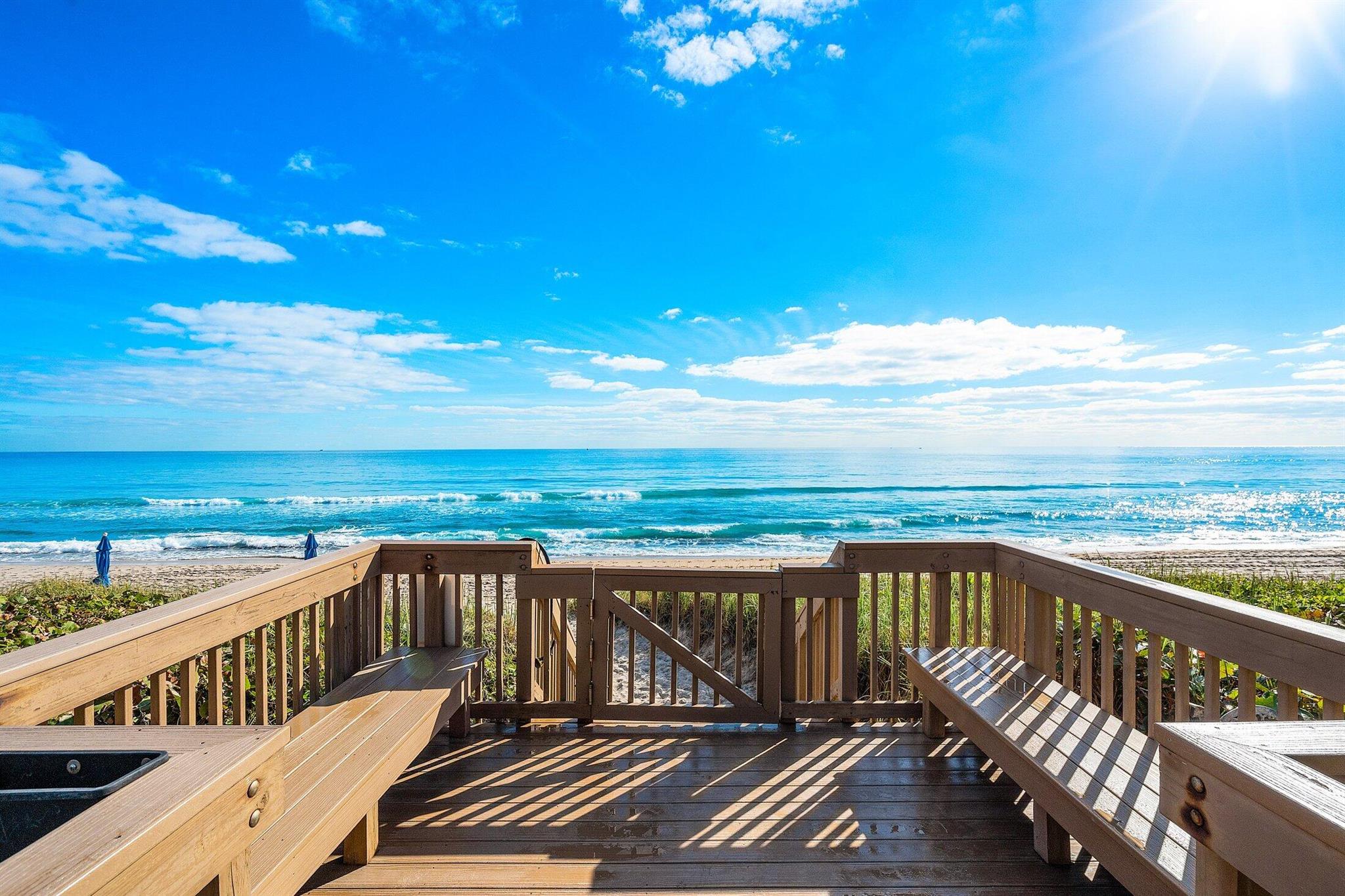 ATRIUMS OF PALM BEACH CON - Residential Lease
