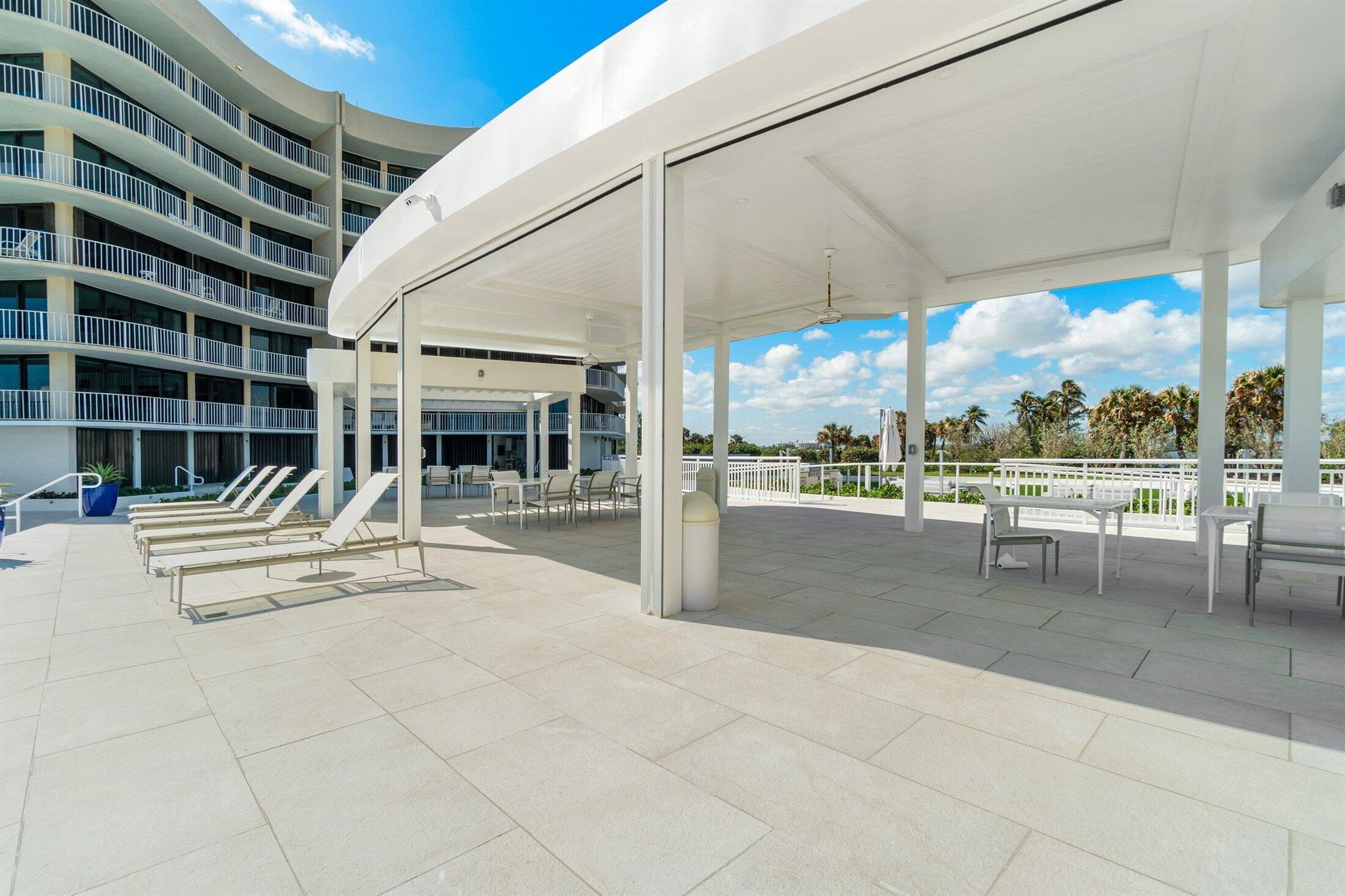 ATRIUMS OF PALM BEACH CON - Residential Lease