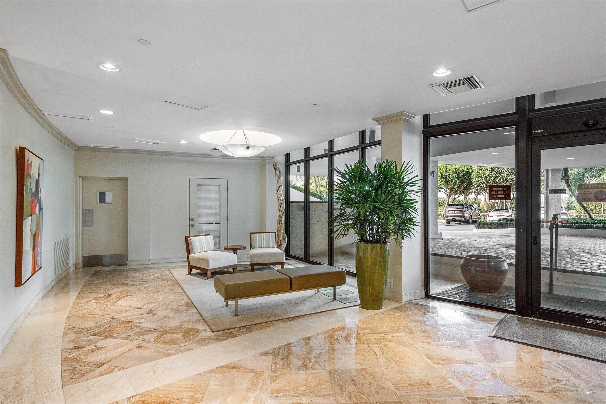 ATRIUMS OF PALM BEACH CON - Residential Lease