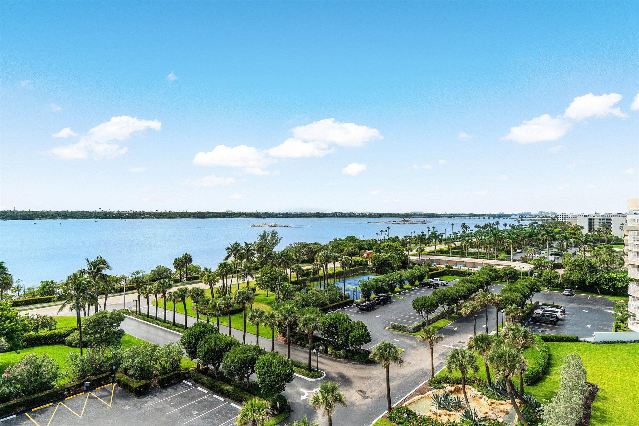 ATRIUMS OF PALM BEACH CON - Residential Lease