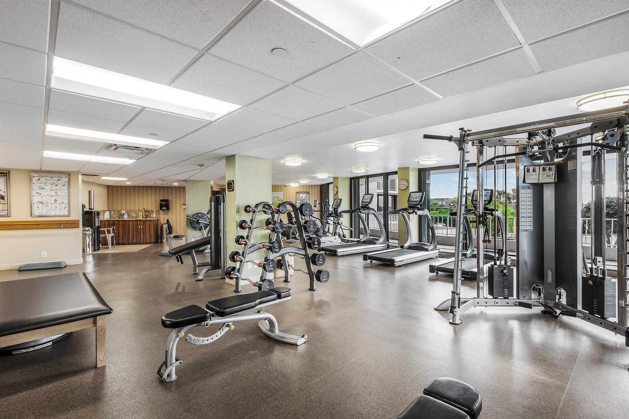 ATRIUMS OF PALM BEACH CON - Residential Lease