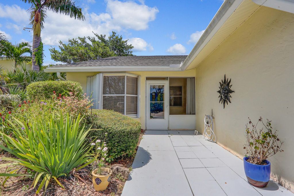 Photo of 11006 SE Sea Pines Circle, Hobe Sound, FL 33455 (MLS # R11112143)