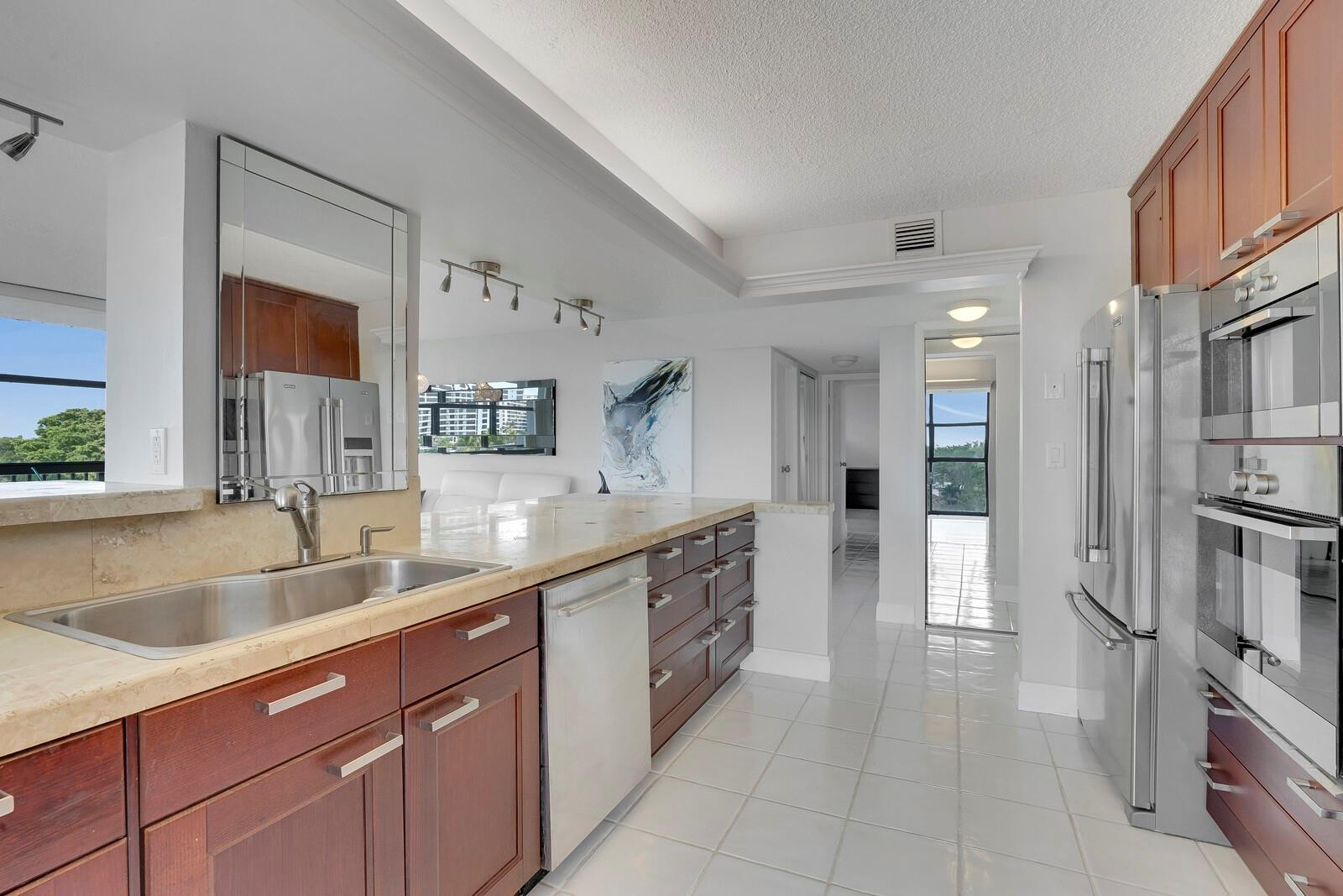 600 Parkview Drive 531