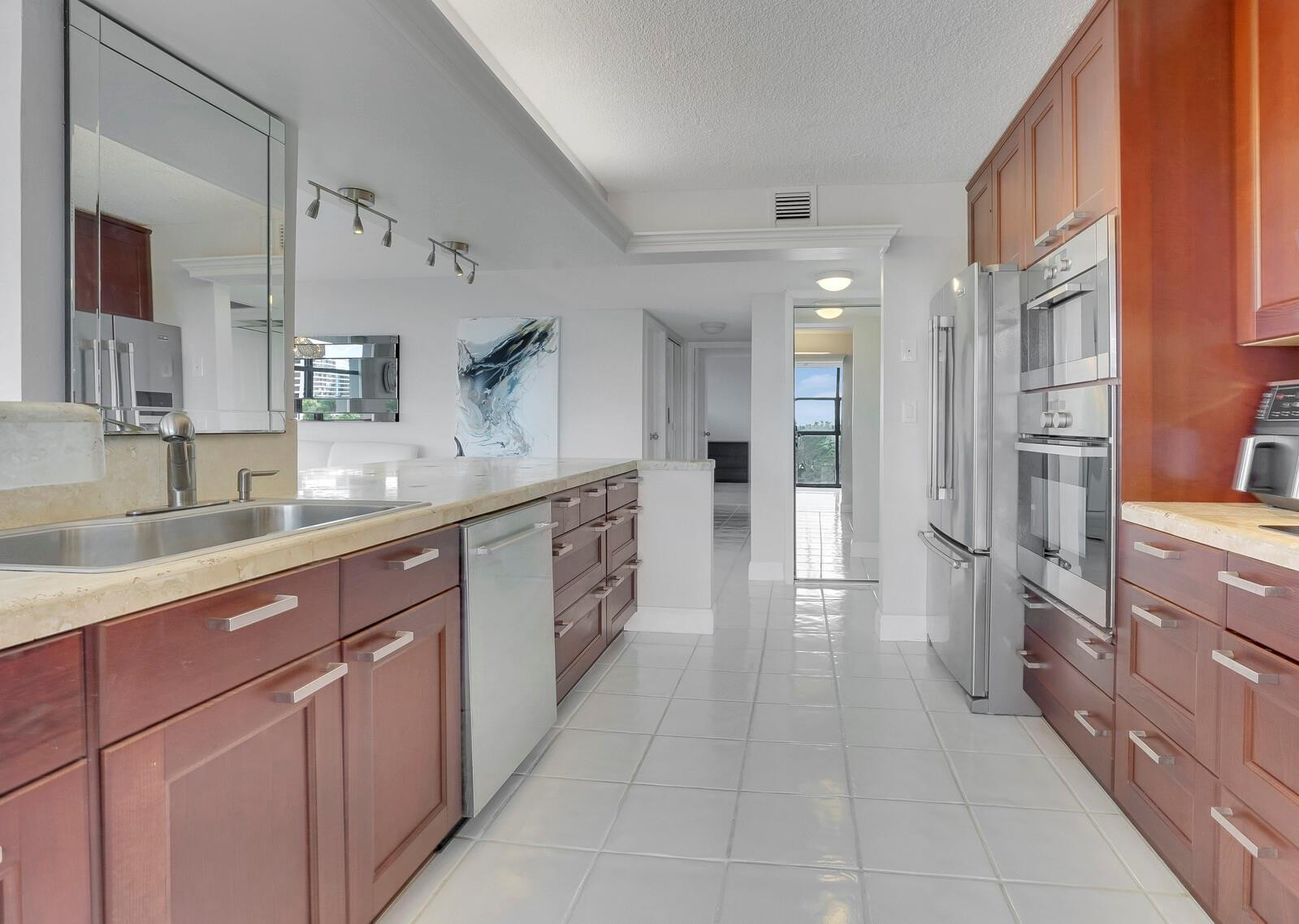 600 Parkview Drive 531