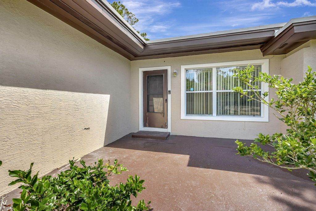 Photo of 3701 Avenue S, Fort Pierce, FL 34947 (MLS # B26034976)