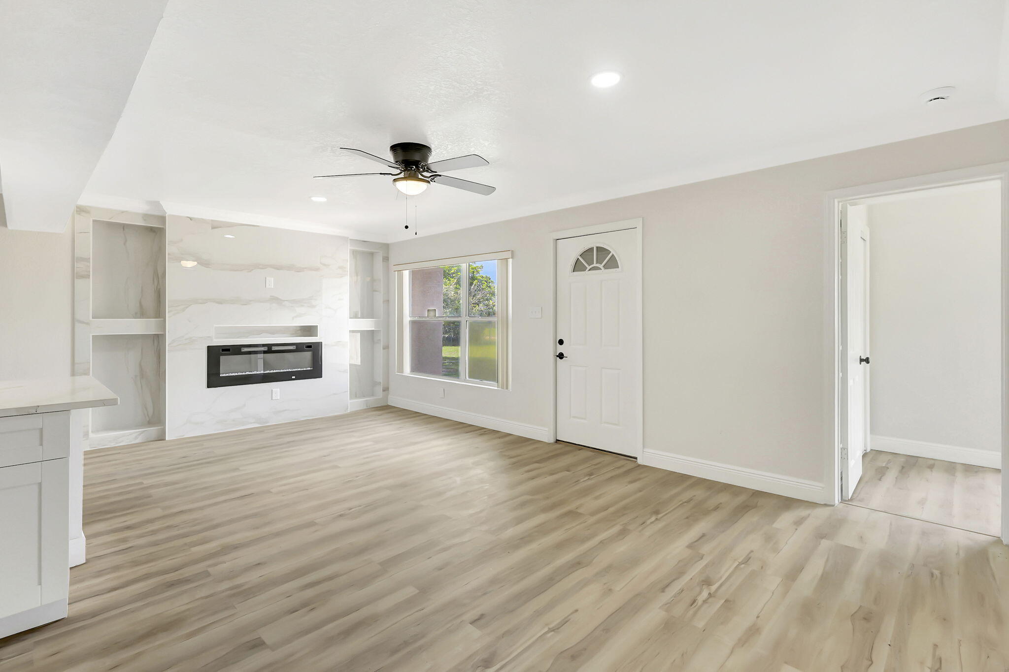 SUNLAND GARDENS - Residential