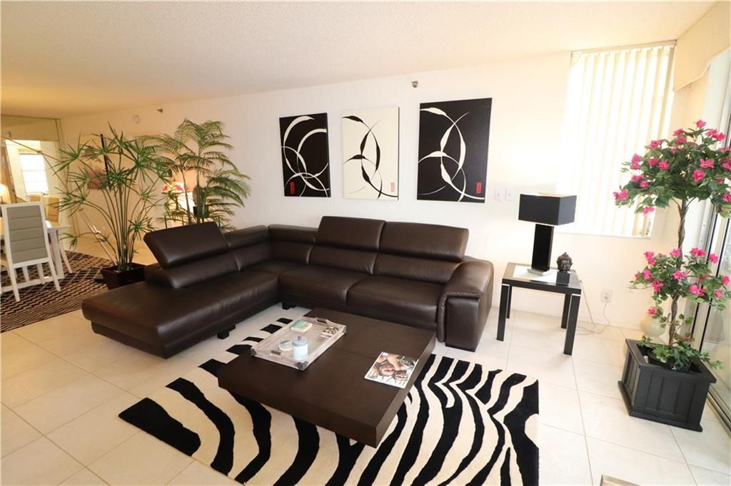 Photo of 3510 Oaks Way #709, Pompano Beach, FL 33069 (MLS # F10322559)