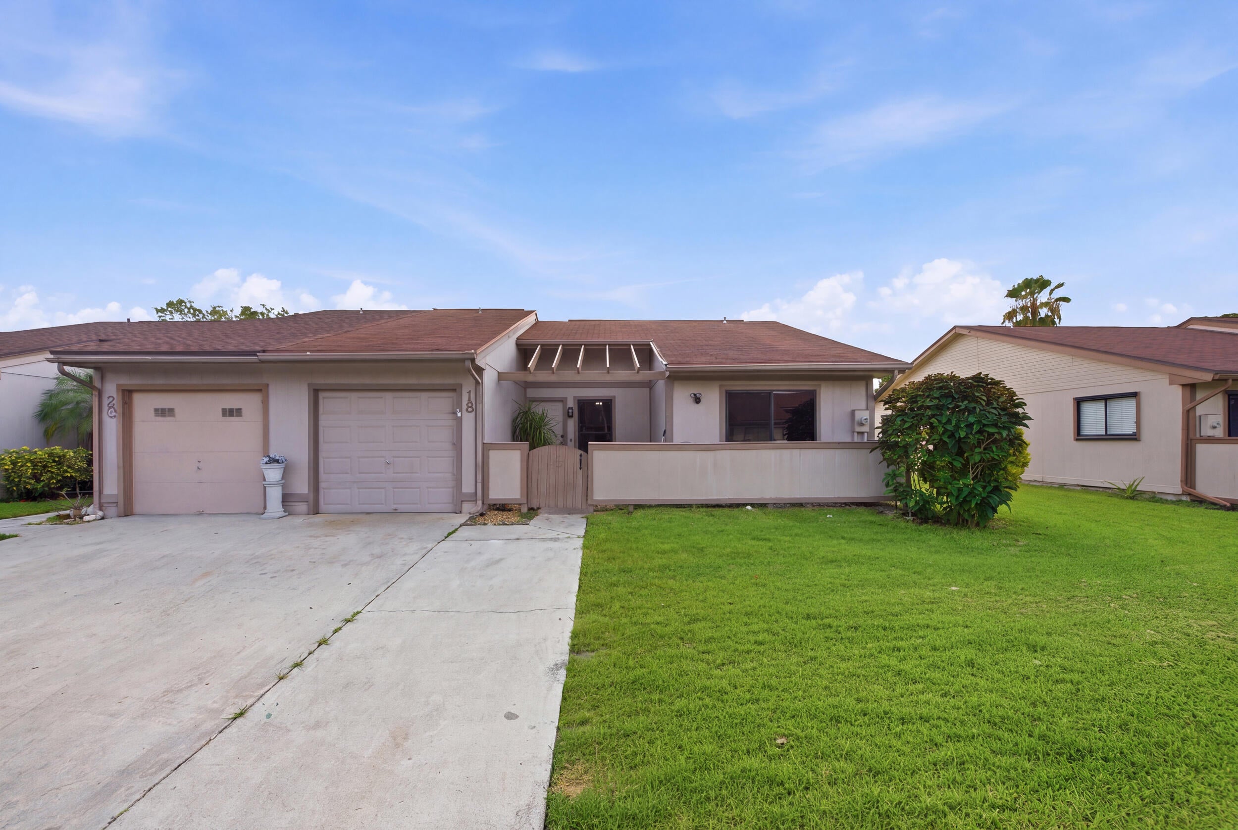 18 WINCHMORE Lane, Boynton Beach FL 33426