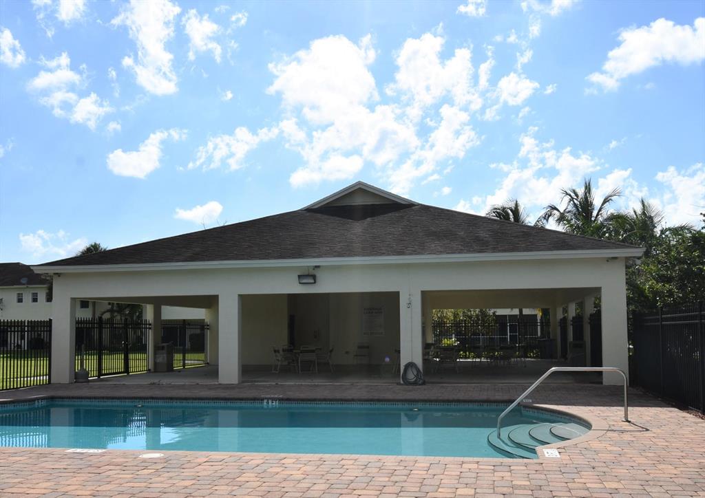 EMERALD LAKE TOWNHOMES - Residential