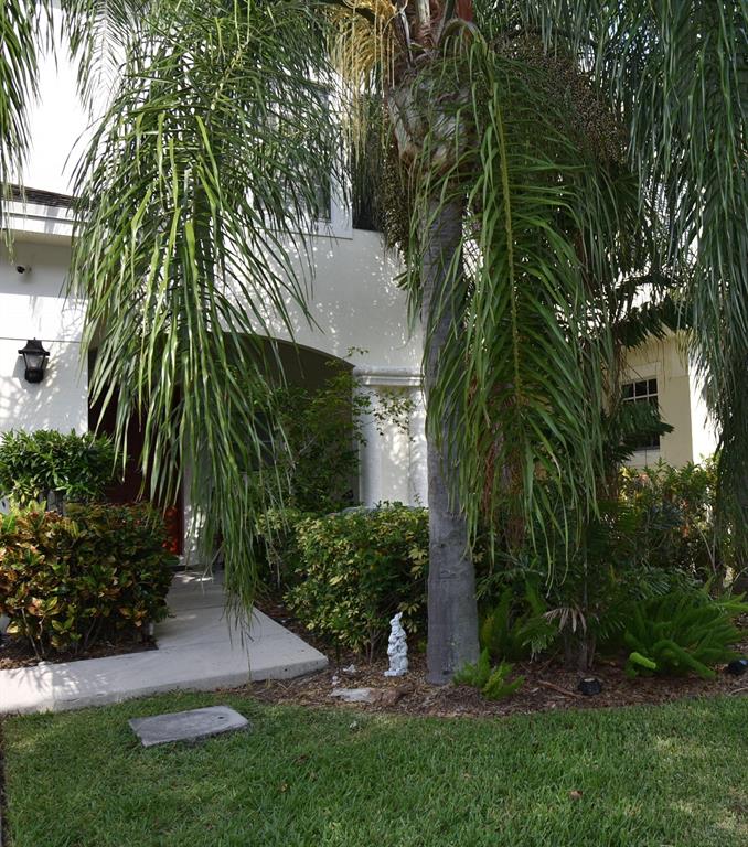 EMERALD LAKE TOWNHOMES - Residential