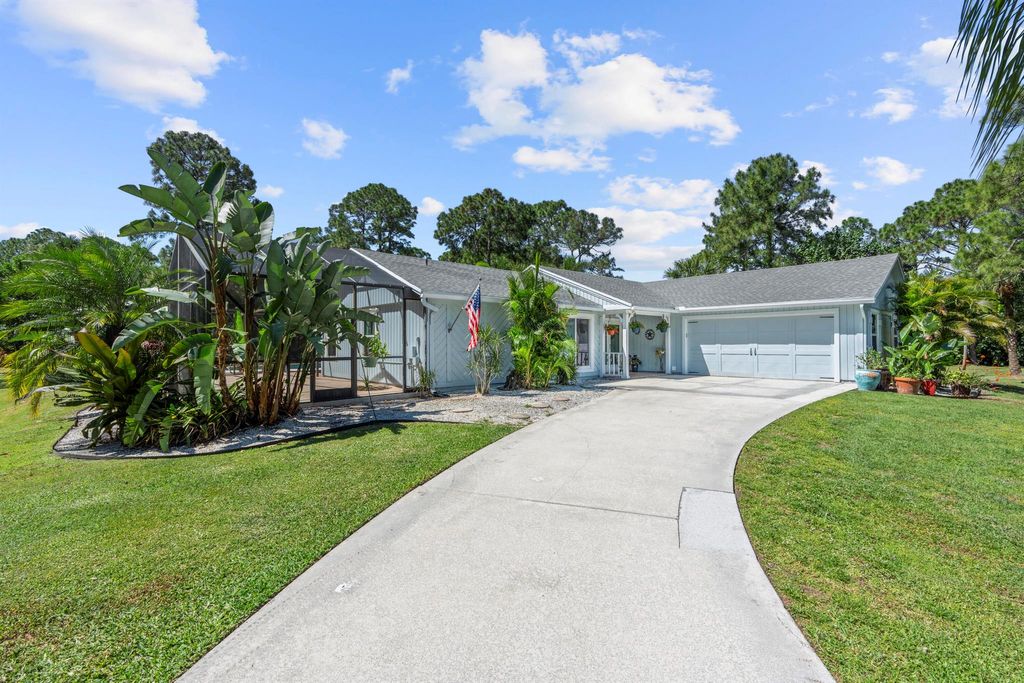 Photo of 10718 Sandy Run, Jupiter, FL 33478 (MLS # R10977104)