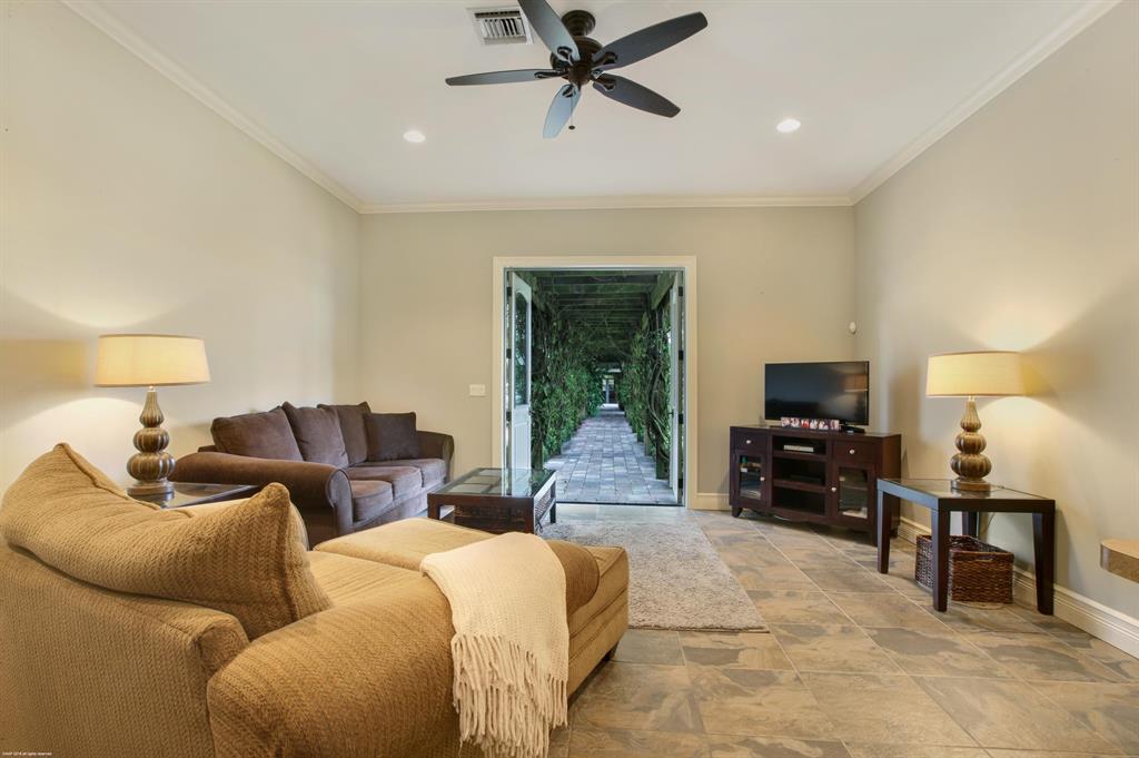 PALM BEACH POINT - Residential