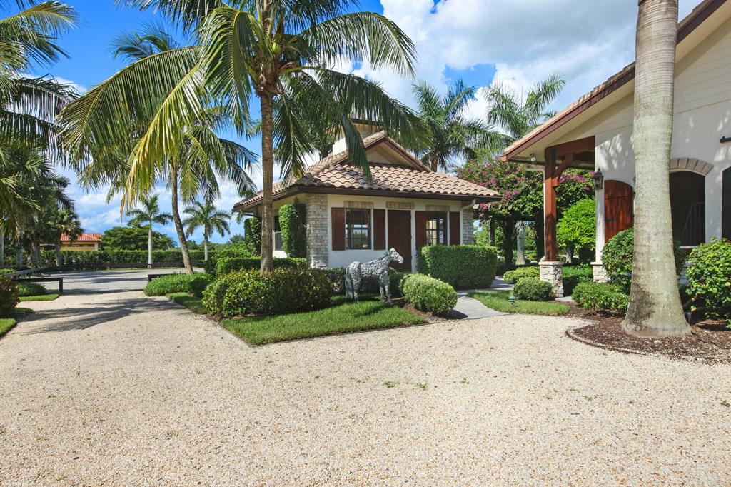 PALM BEACH POINT - Residential