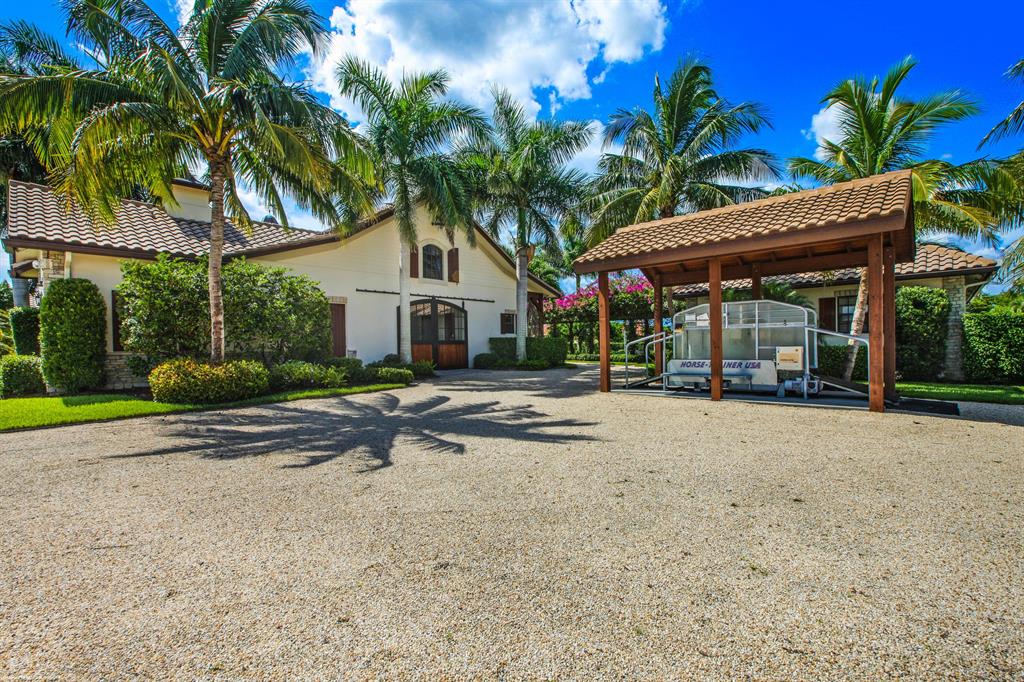 PALM BEACH POINT - Residential