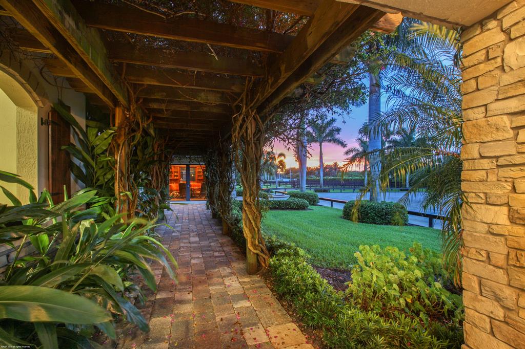 PALM BEACH POINT - Residential