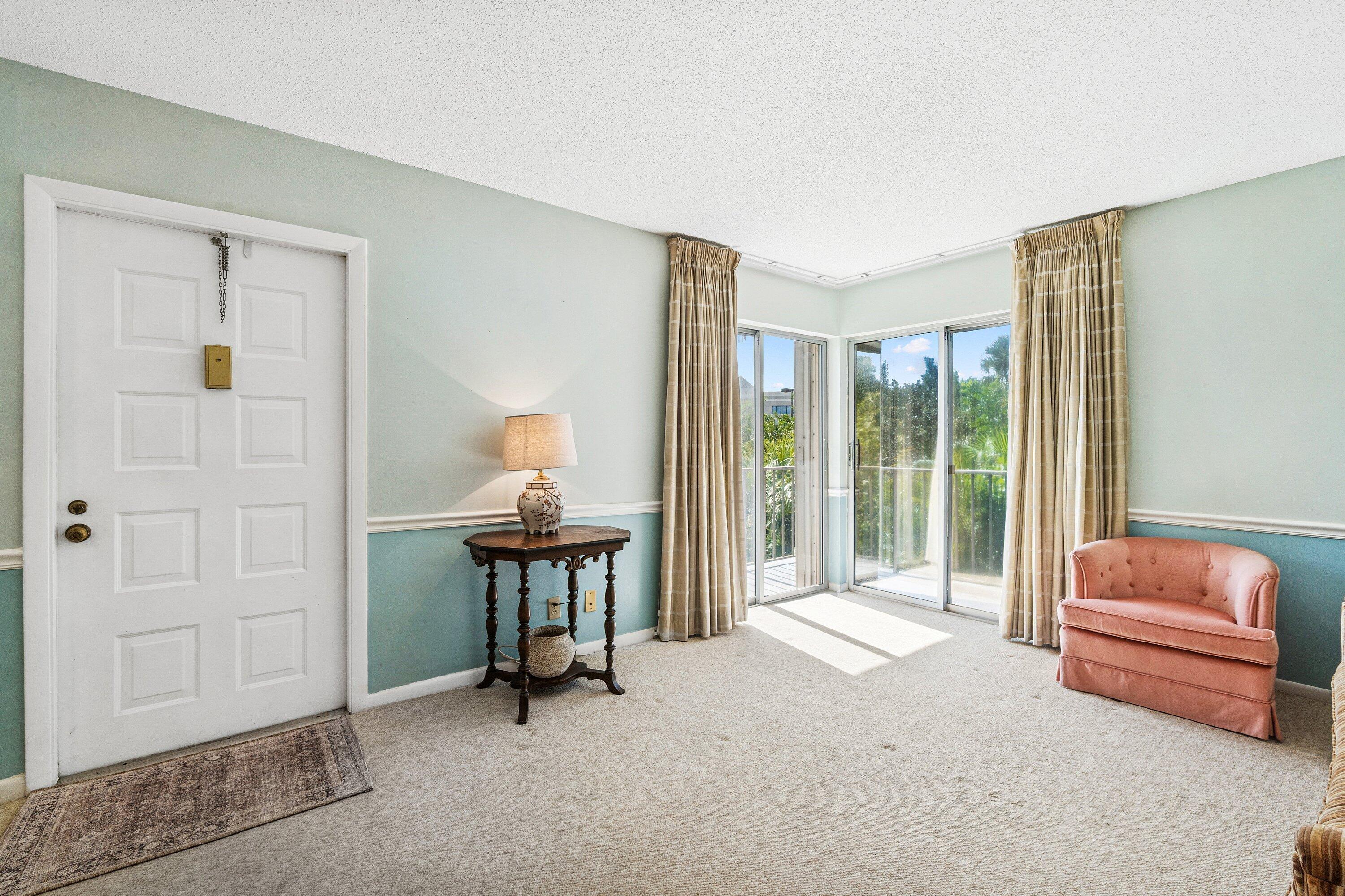 FAIRVIEW VILLAS CONDO - Residential