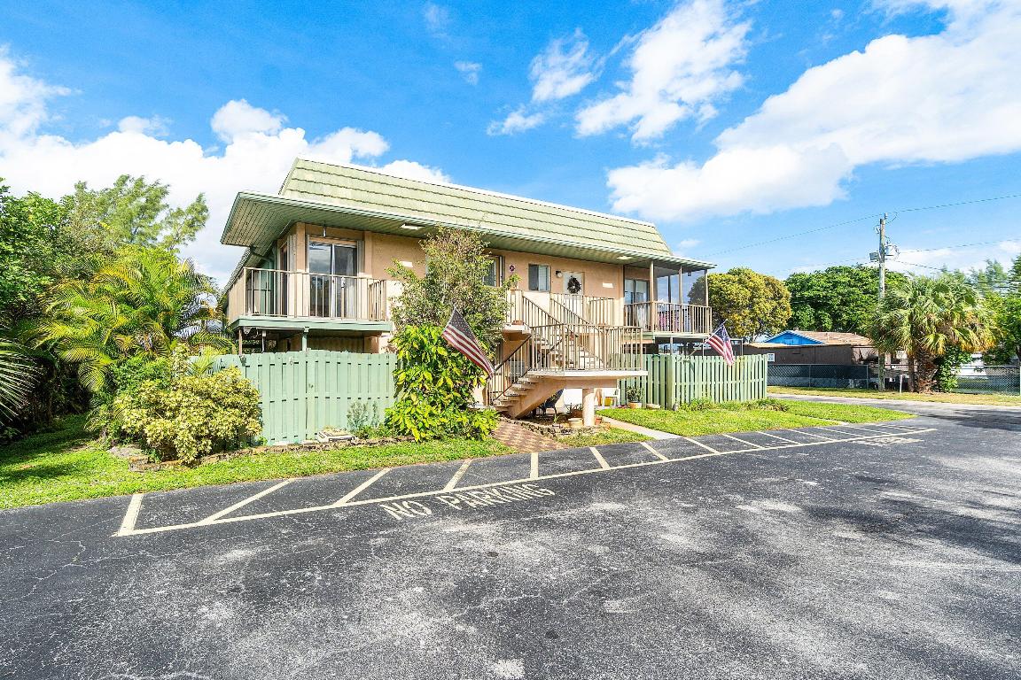 FAIRVIEW VILLAS CONDO - Residential