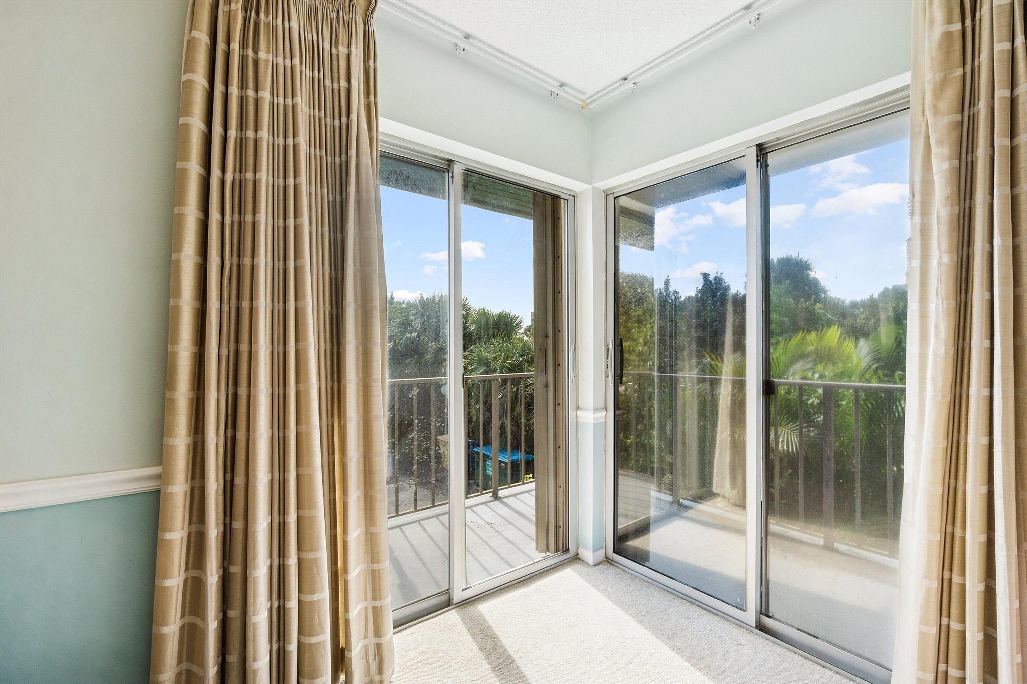 FAIRVIEW VILLAS CONDO - Residential