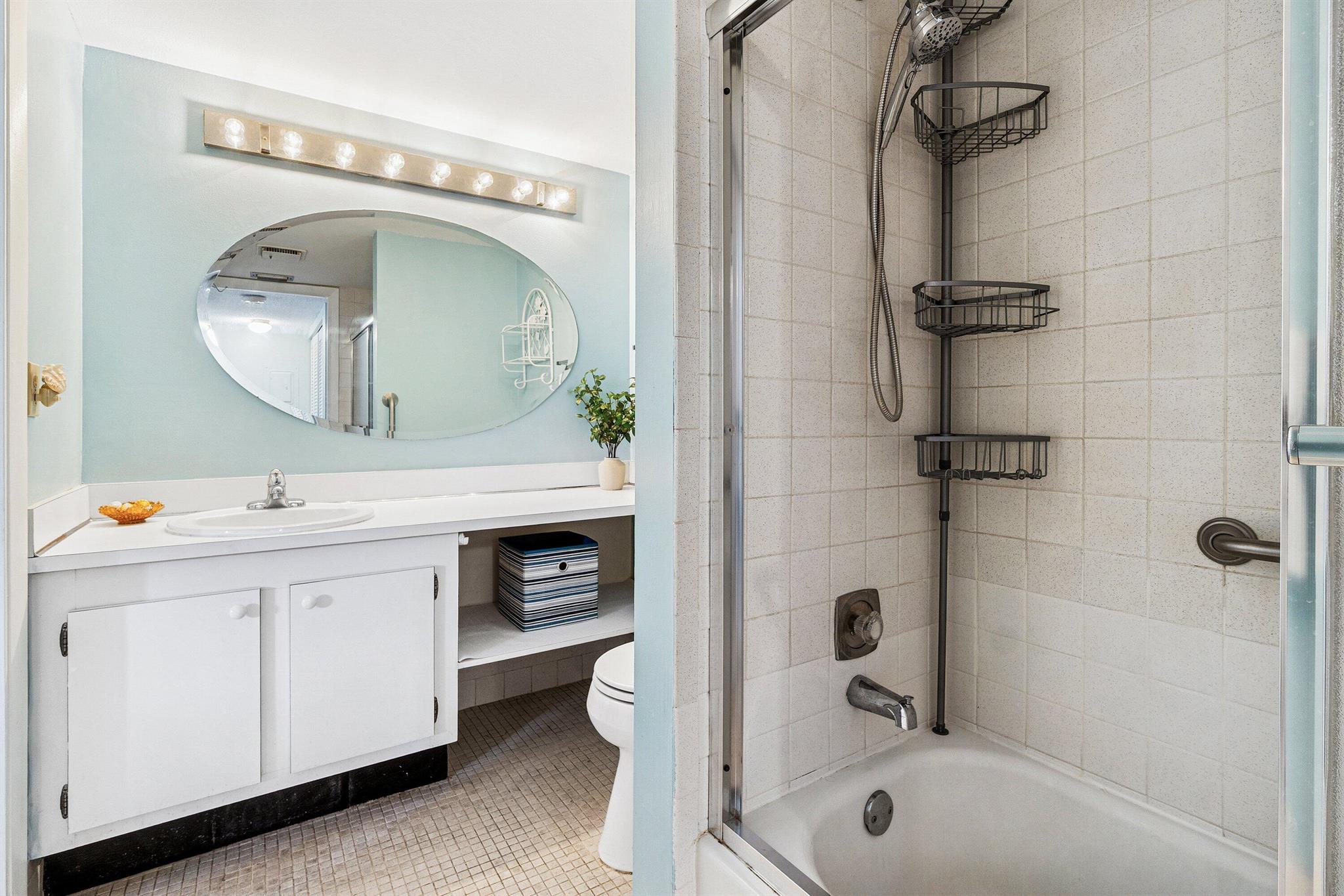 FAIRVIEW VILLAS CONDO - Residential