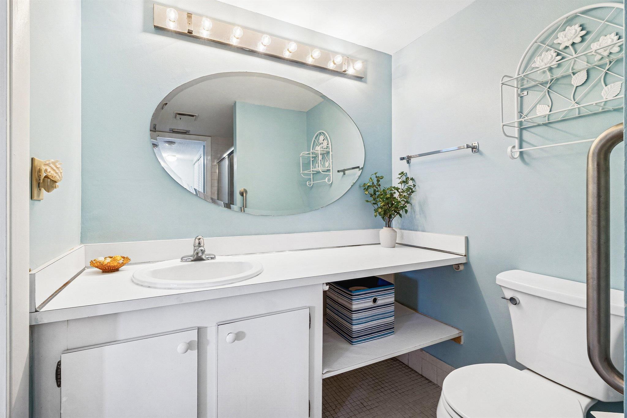 FAIRVIEW VILLAS CONDO - Residential