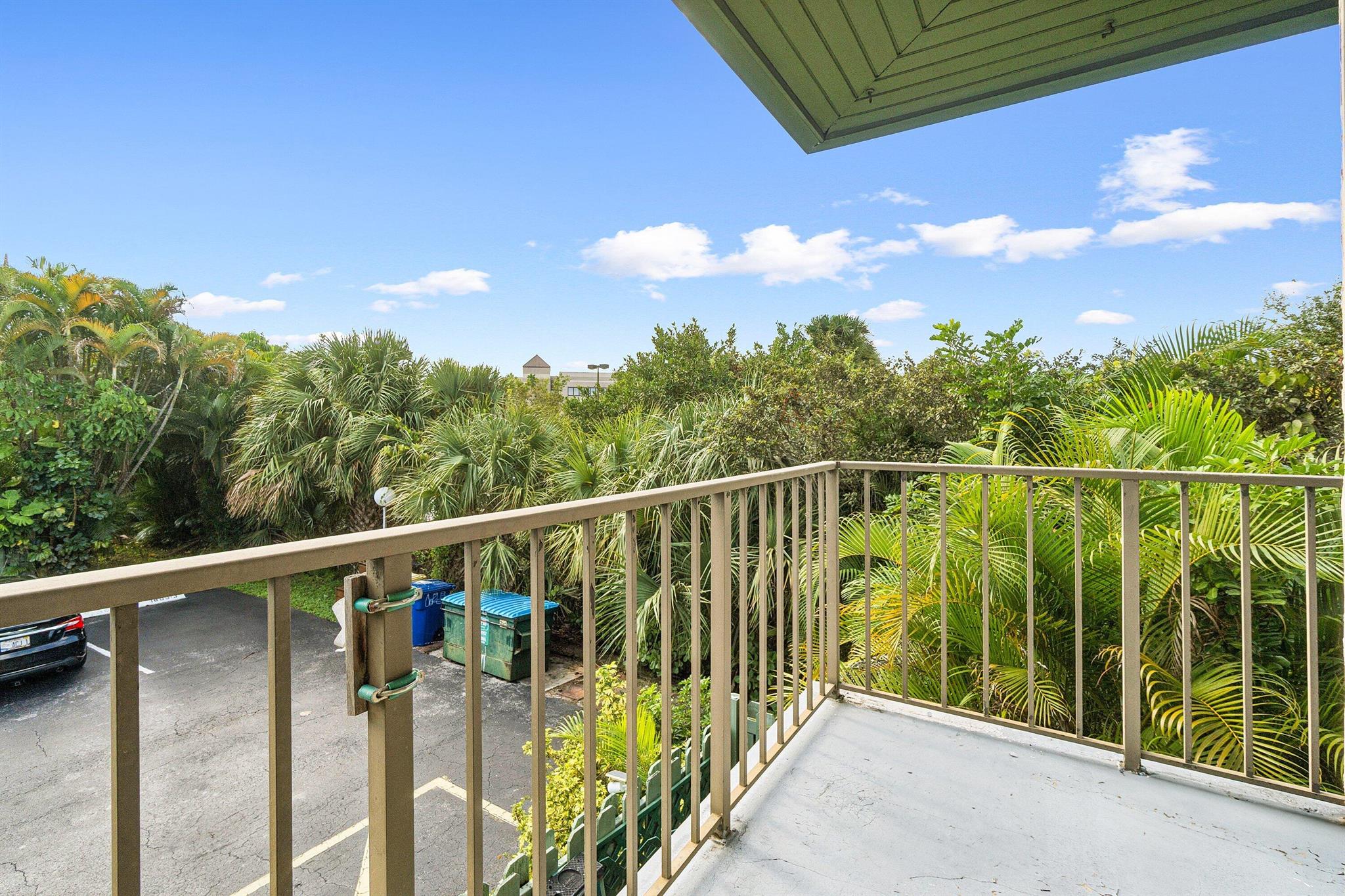 FAIRVIEW VILLAS CONDO - Residential